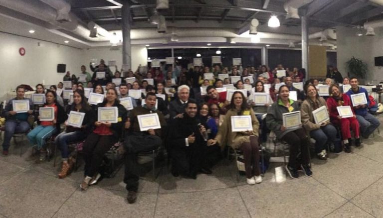 Caminos, el seminario que te guía a la puerta de la felicidad