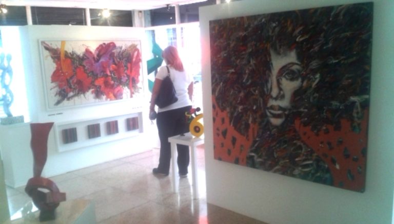 Comprar arte, signo de buen gustos y mejor inversión