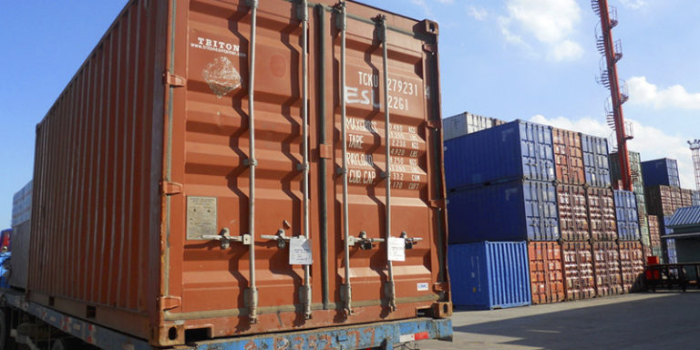 Importaciones puerta a puerta, ¡toque con cuidado antes de entrar!