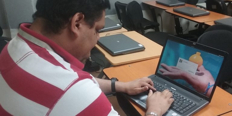 Crearán un sintetizador de voz para personas con discapacidad visual