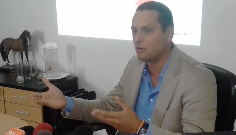 Gilberto Gudiño: "La política no es necesariamente el trabajo exclusivo de un político de partido"