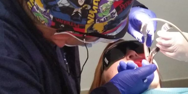 Conoce la cirugía ambulatoria que pone fin a los cachetes prominentes