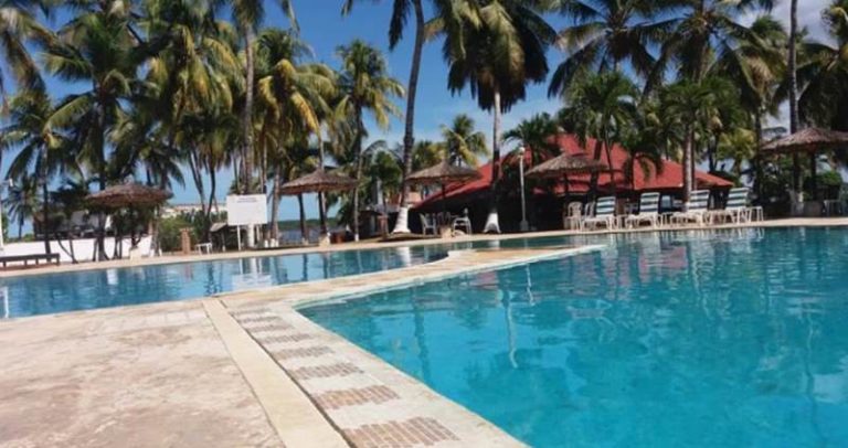 En el Hotel Tibisay del Lago el “chapuzón” va por cuenta de la casa
