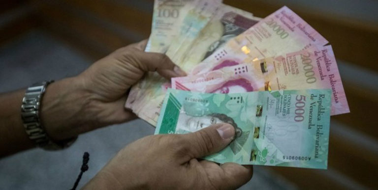Rechazan billetes de 50 y 100 bolívares: ¿Quién establece la pauta comercial en el Zulia?