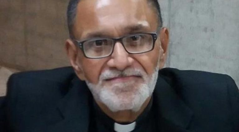 Padre Palmar oficia su última misa: “seré el primer cura venezolano que pide asilo”
