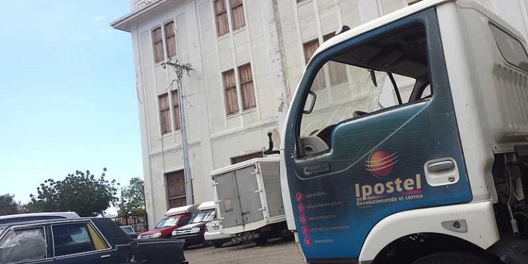 Ipostel "ya no tiene quien le escriba", pero sigue luchando ante las adversidades