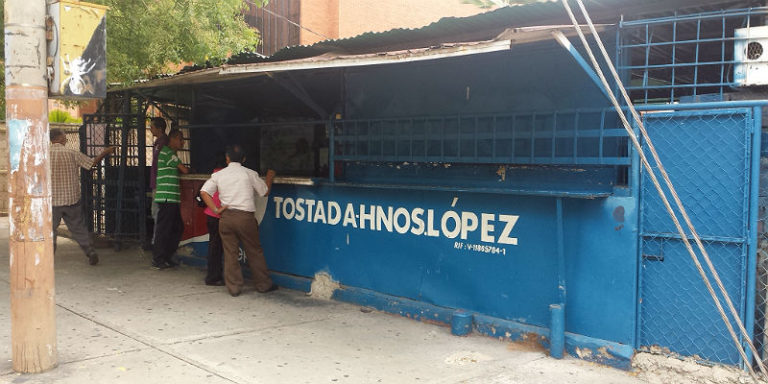 Tostadas Hermanos López: La “Basílica del Tumbarrancho” está frente al Club Bella Vista