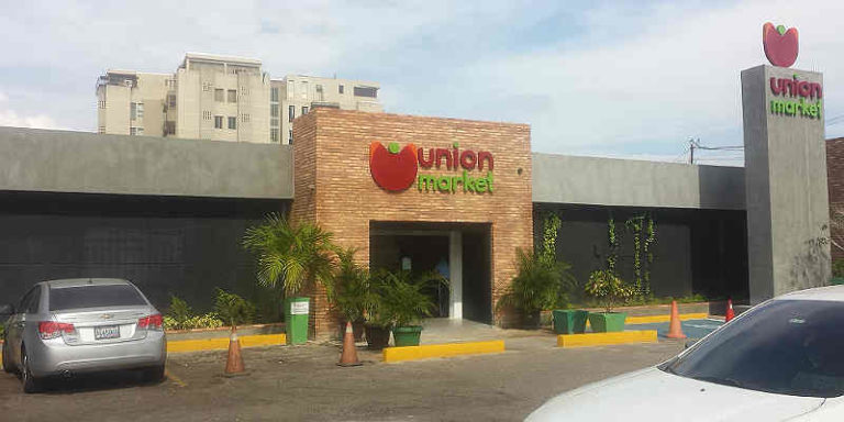 "Arepera Unión" se transforma en mini market, pero conservando su esencia