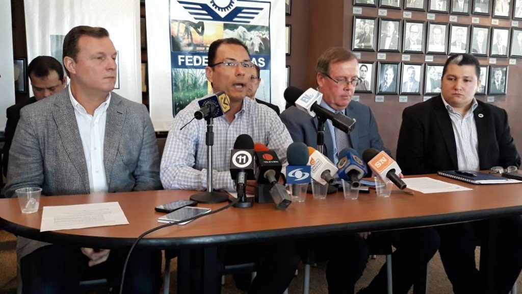 Centros Comerciales pierden 50 % de operatividad por apagones y racionamiento