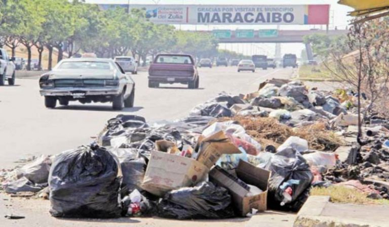 Alcalde Willy Casanova ¡Maracaibo se ahoga en basura, por favor, límpiela!