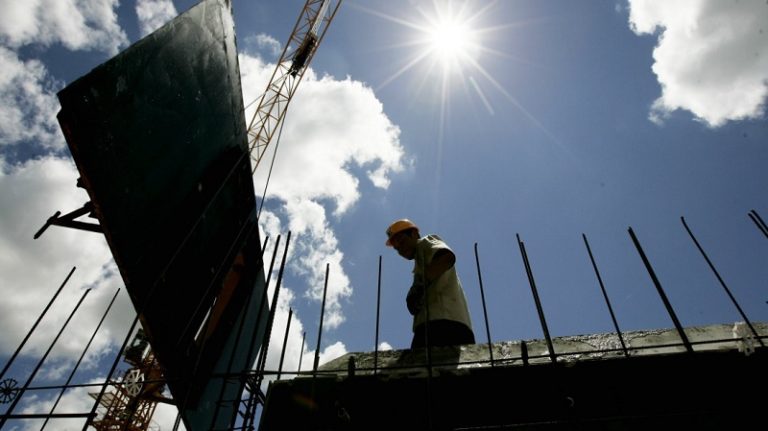 Gobierno no ejecuta obras públicas por paralización del 90% del sector Construcción