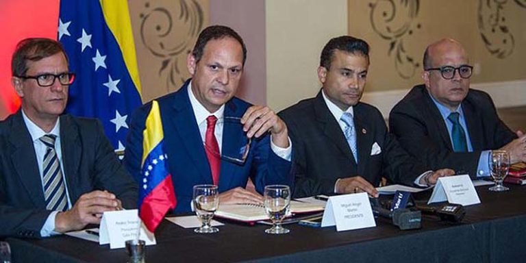 ¿Puede el TSJ “en el exilio” lograr que Interpol emita una nota roja contra Maduro?