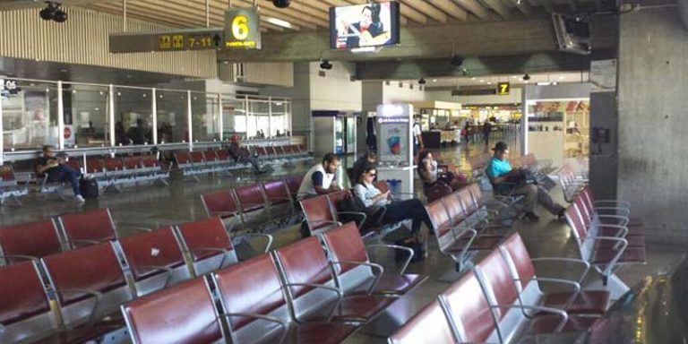 Descubre por qué conseguir boleto aéreo es tan difícil, si los aviones ya no van llenos