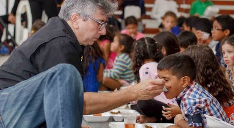 Fundación Un Bocado de Alegría brinda nutrición para cuerpo y alma