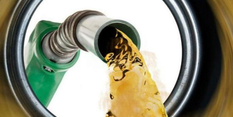 cobran impuesto al precio de la gasolina