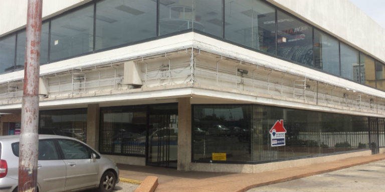 Ritz Hogar baja la Santamaría y pone su "envidiable" local en venta