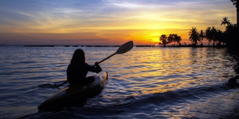 remar en kayak