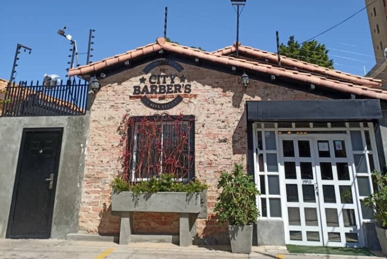 Si quieres subir de nivel y sentirte como un gran protagonista debes visitar City Barber's Beer and Garden