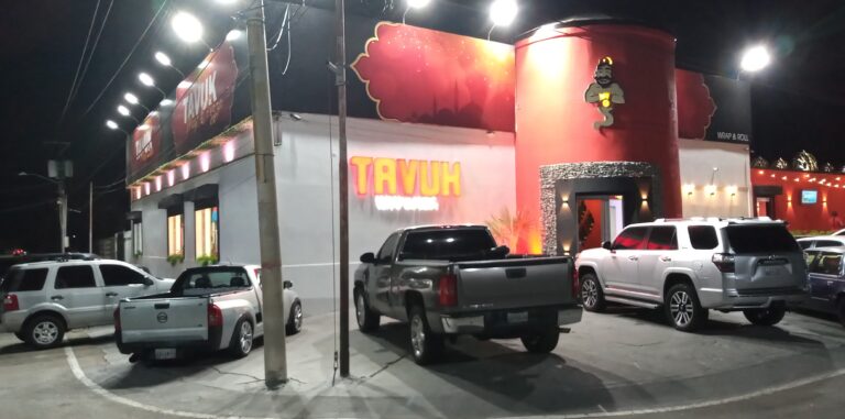 Tavuk Grill inaugura nueva sede. Una joya del Líbano que viene a "encender" la ciudad de Maracaibo