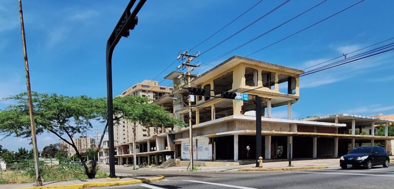 Inmueble abandonado en Bella Vista