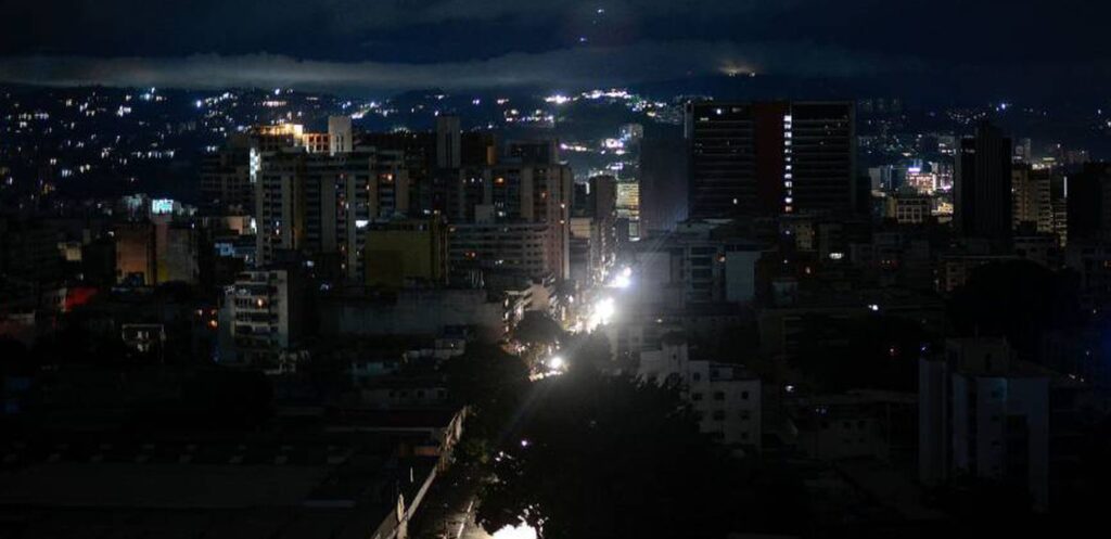 Esto se ha vuelto insoportable. Casi todas las tardes es este mismo cuento y ya mi paciencia llegó al límite.