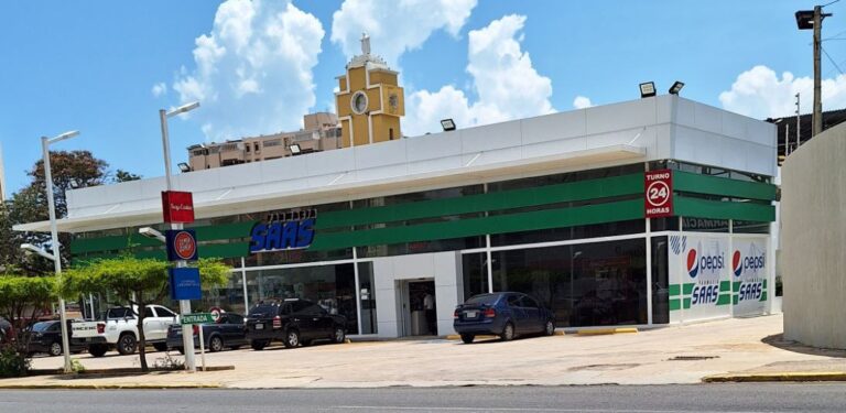 La SAAS es una "mega" farmacias ubicada en la avenida Bella Vista