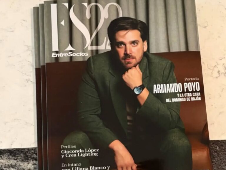 Revista EntreSocios celebra 22 años. Armando Poyo engalana su portada. Mañana será presentada al público