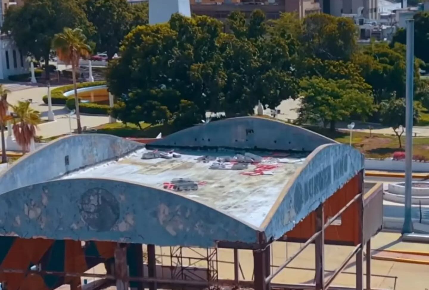 Las obras civiles en el inmueble que en otrora ocupará Burger King siguen…
